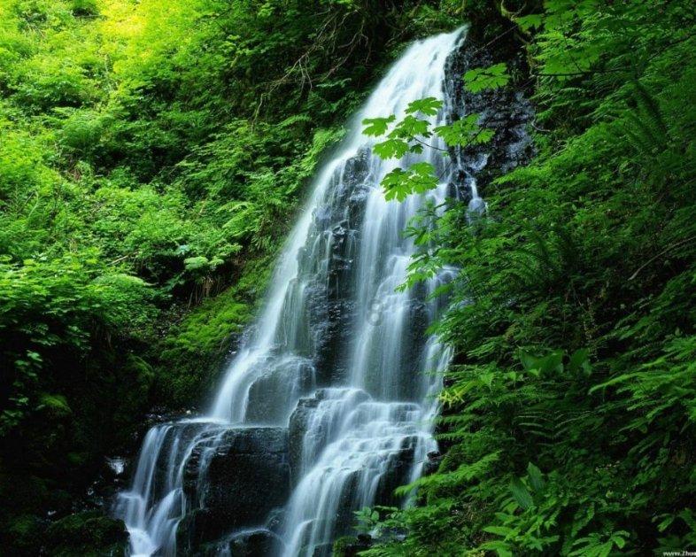 日产轩逸电子车钥匙泡水后红灯一直闪还能用吗?